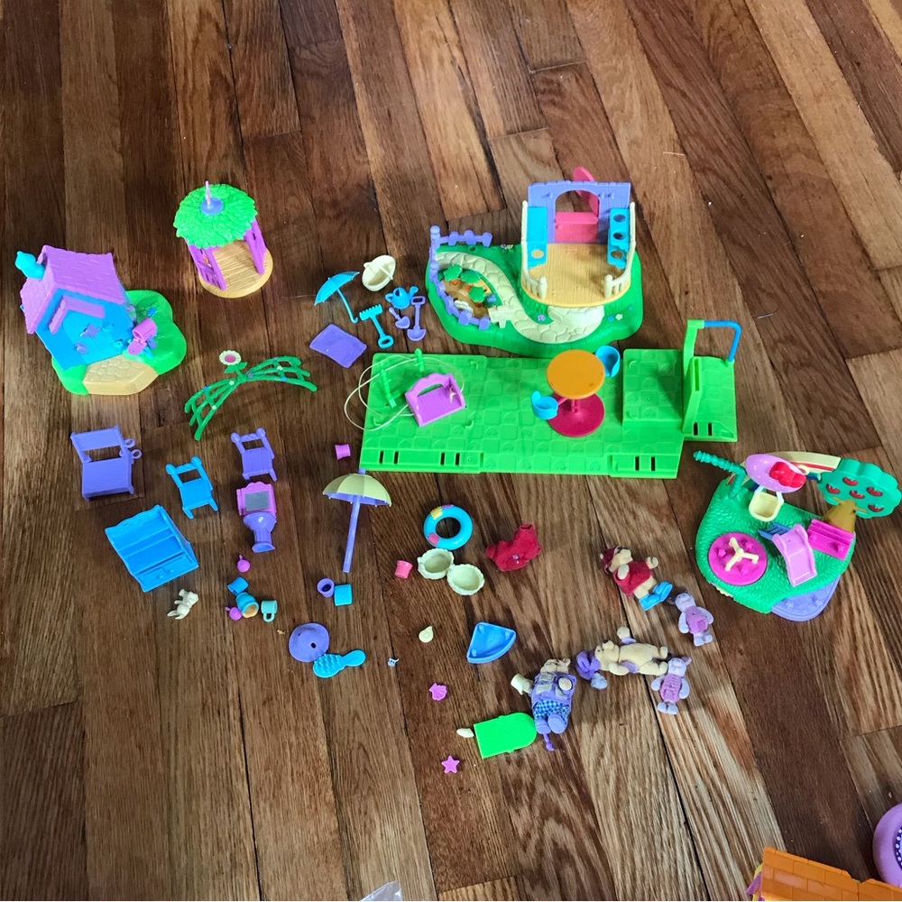 Winnie the Pooh Very Grand Garden Vintage Disney Play Set & combo of others